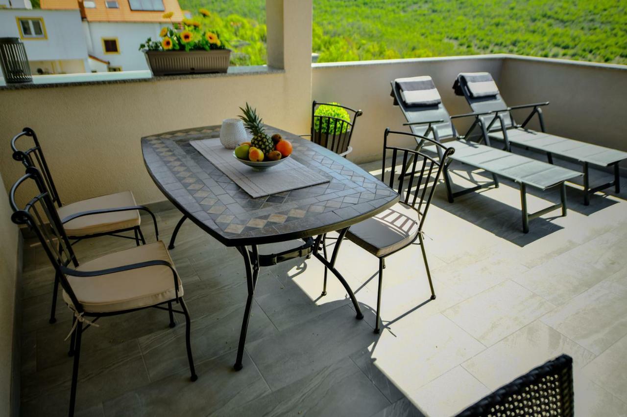 Cambi Lux Apartment Otok  Exterior photo
