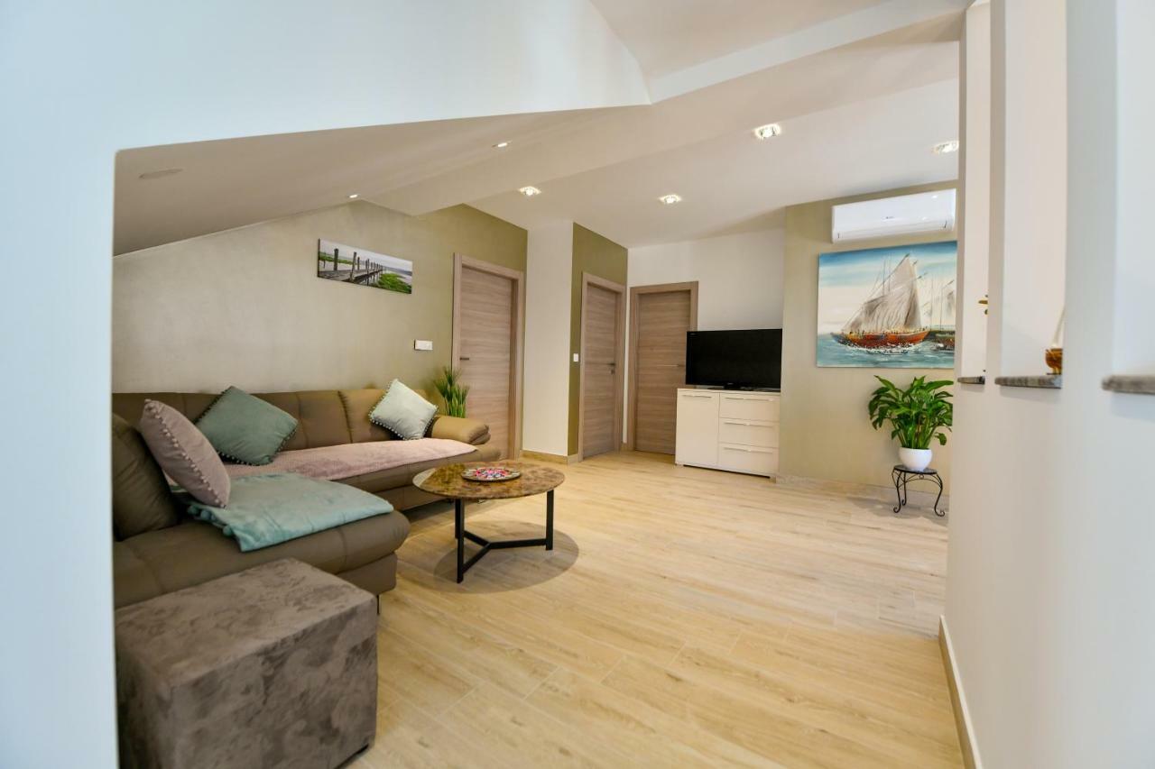 Cambi Lux Apartment Otok  Exterior photo