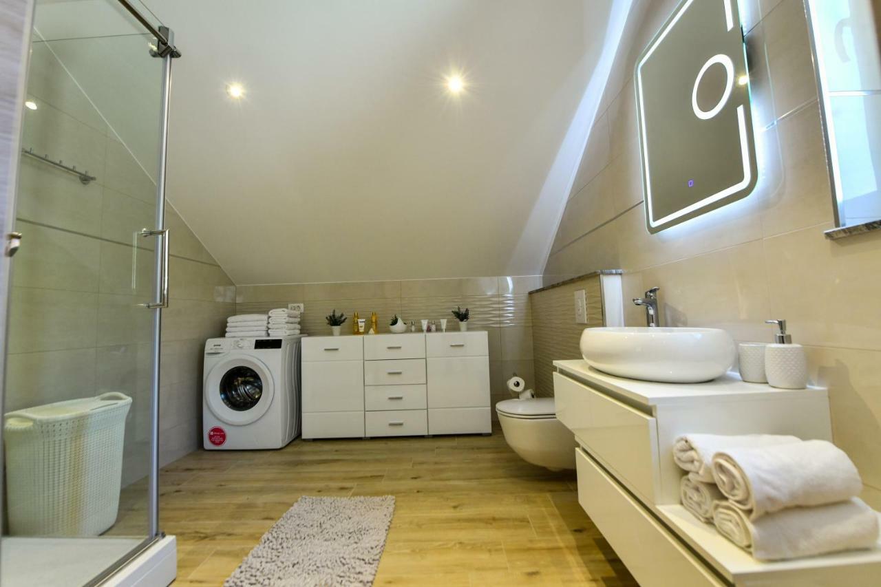 Cambi Lux Apartment Otok  Exterior photo