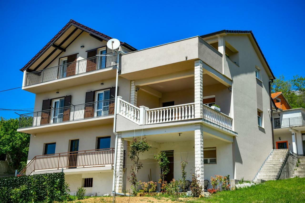 Cambi Lux Apartment Otok  Exterior photo