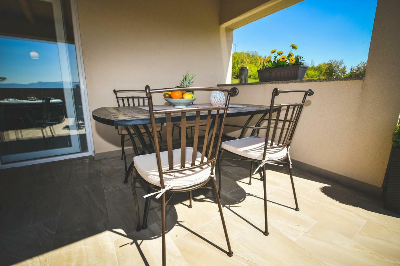 Cambi Lux Apartment Otok  Exterior photo