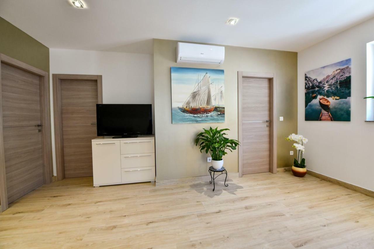 Cambi Lux Apartment Otok  Exterior photo